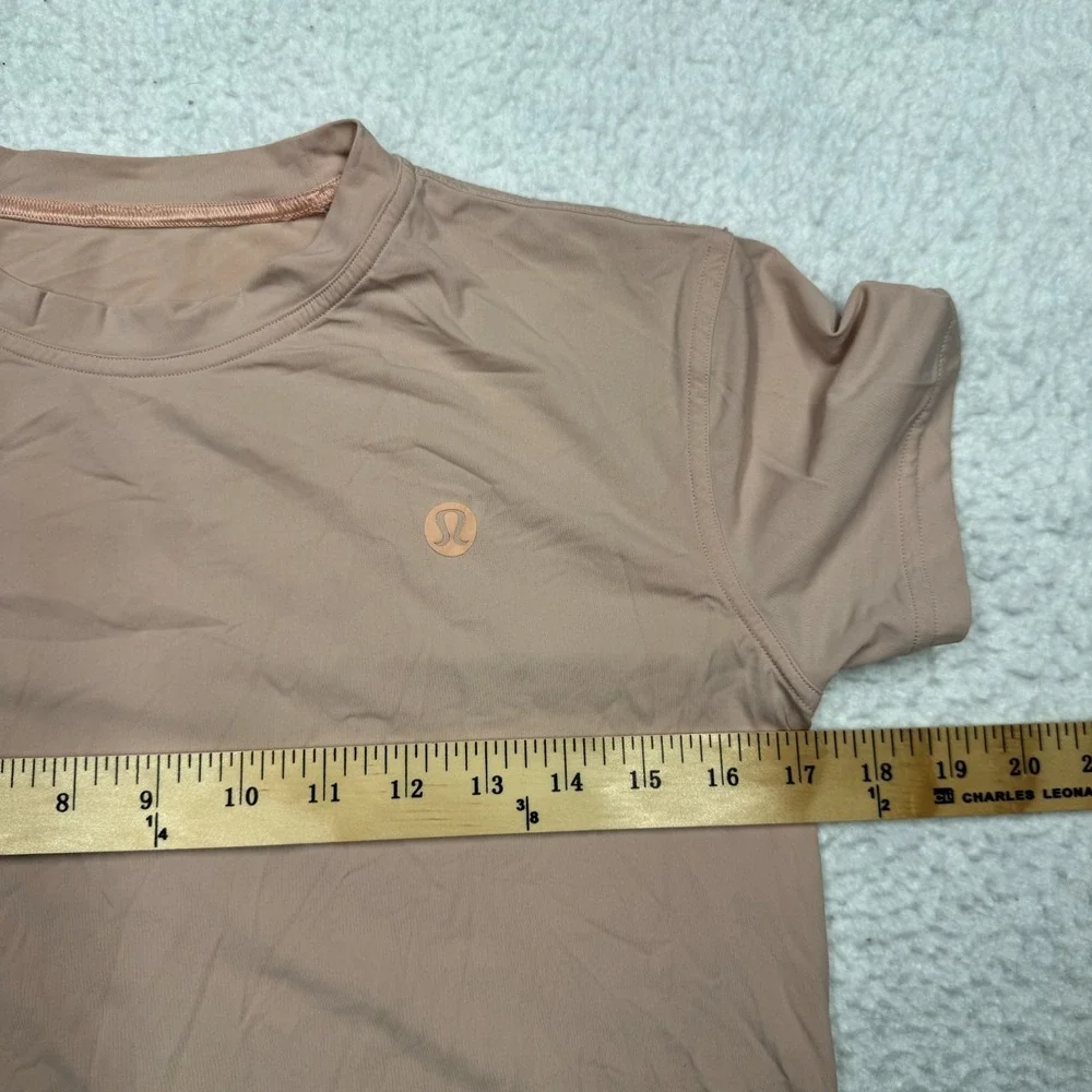 Lululemon Train To Be Shirt Top Short Sleeve Athletic Cropped Gym Pink Women's M